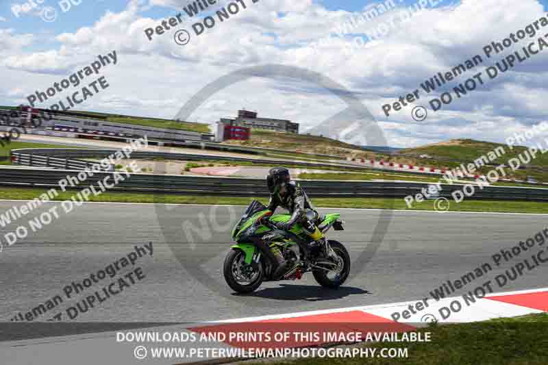 cadwell no limits trackday;cadwell park;cadwell park photographs;cadwell trackday photographs;enduro digital images;event digital images;eventdigitalimages;navarra;no limits trackdays;peter wileman photography;racing digital images;trackday digital images;trackday photos